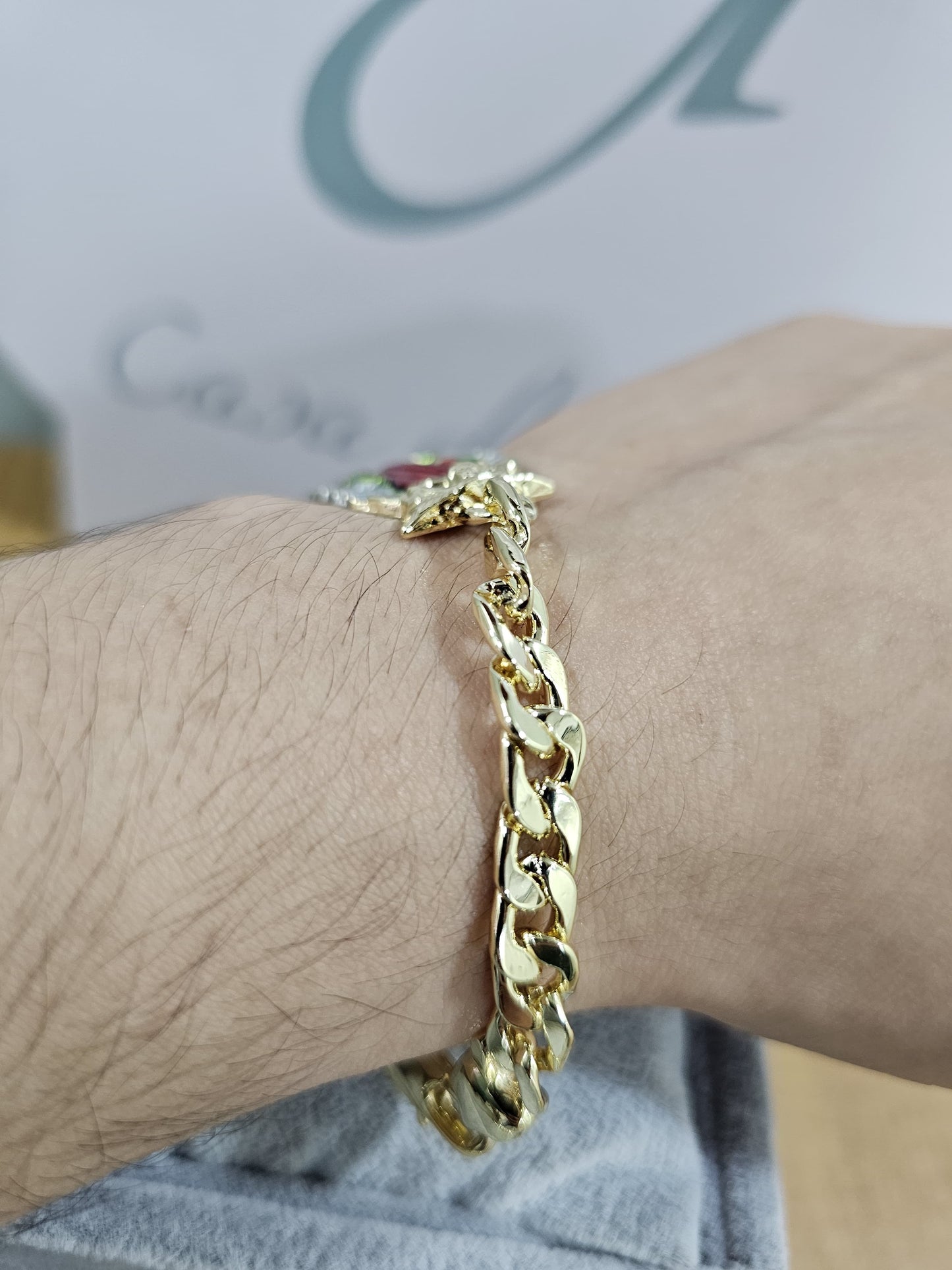 Pulsera Cubana con la Virgen Oro Laminado